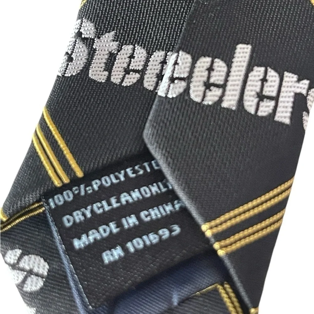NFL Pittsburgh Steelers Men’s 100% Polyester Neck Tie Football  57 X 4 inches